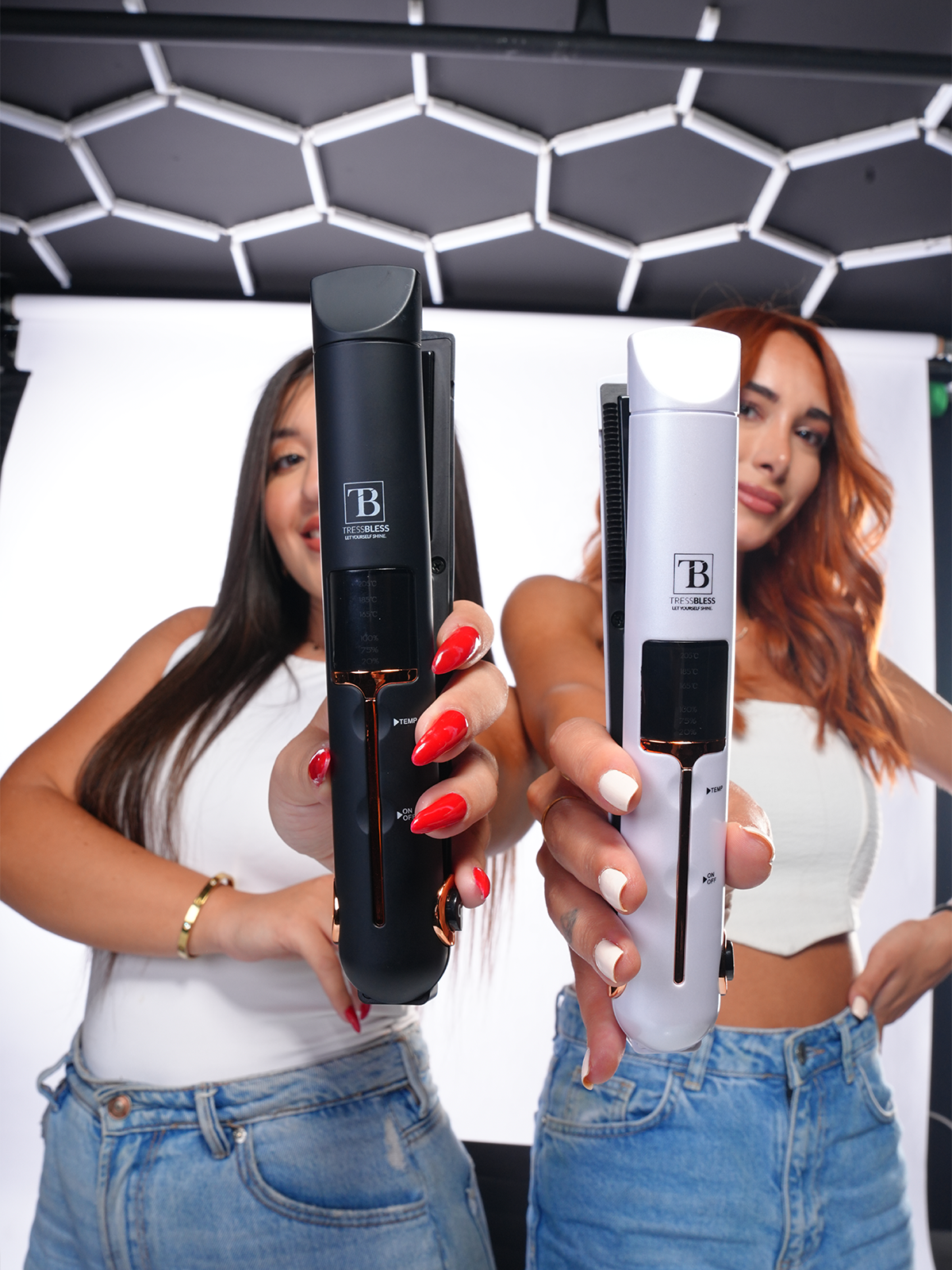 TressBless cordless hair straightener